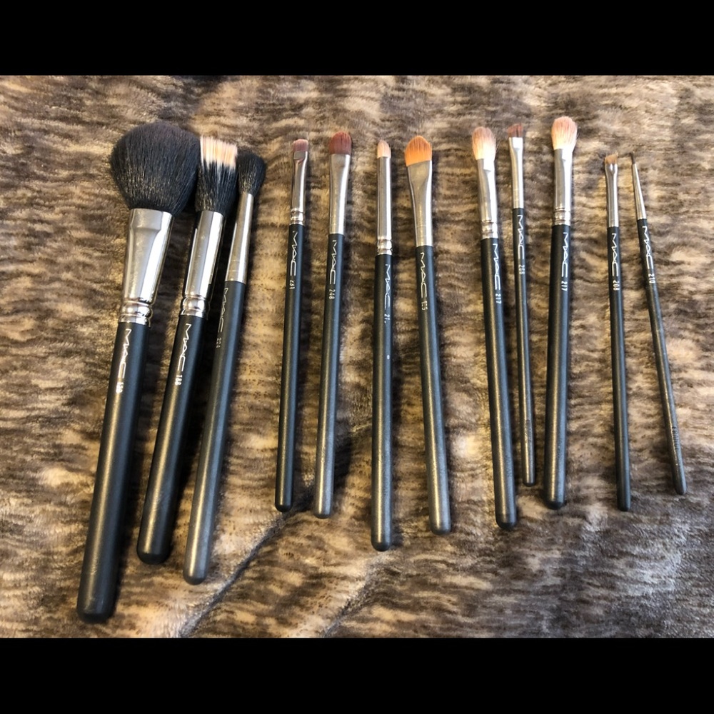 MAC Brushes